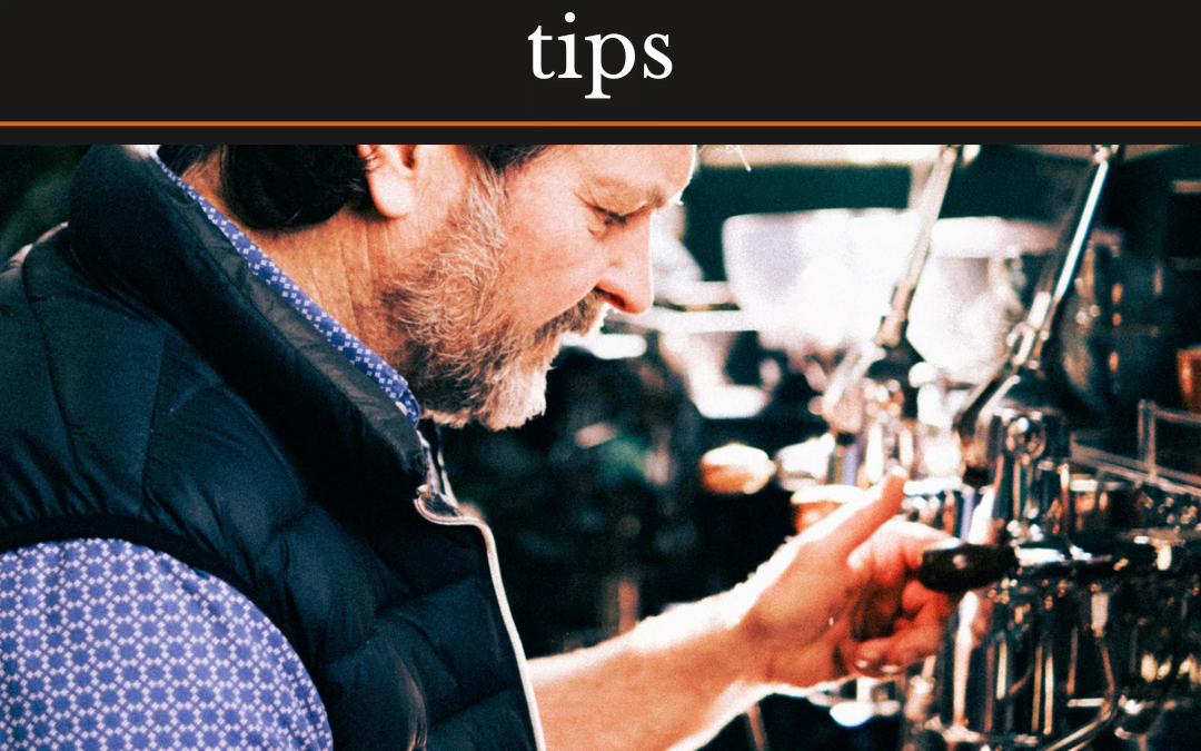 Kev's top milk steaming tips, Kev steaming milk at an espresso machine